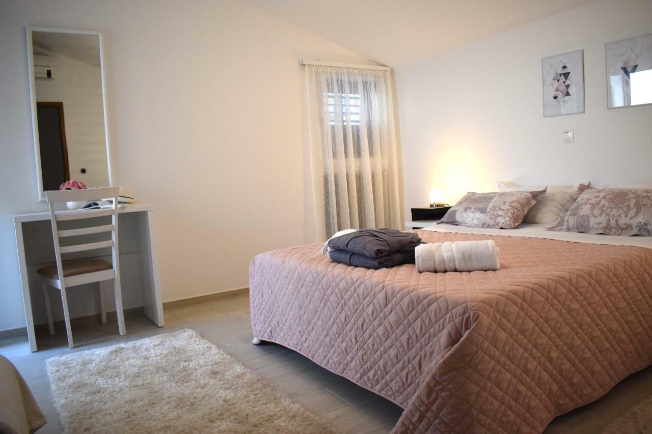 Villa Pehar Makarska Exterior foto